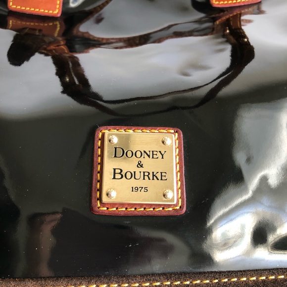 Dooney & Bourke Tote Black Patent Leather Suede Bottom J1692567 - Picture 6 of 16